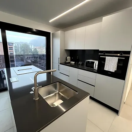 Centro, A Pochi Passi Dal - Free Parking Apartamento *